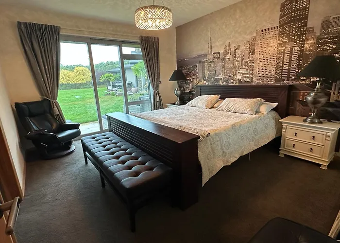 Mcsaveneys Retreat