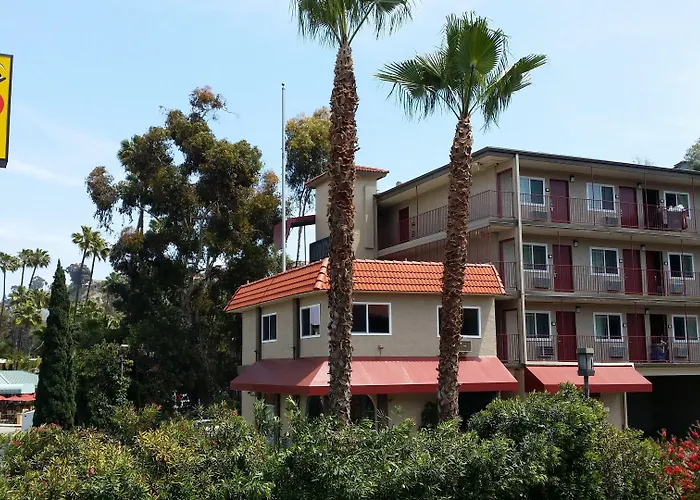 Motel: Super 8 By Wyndham San Diego Hotel Circle