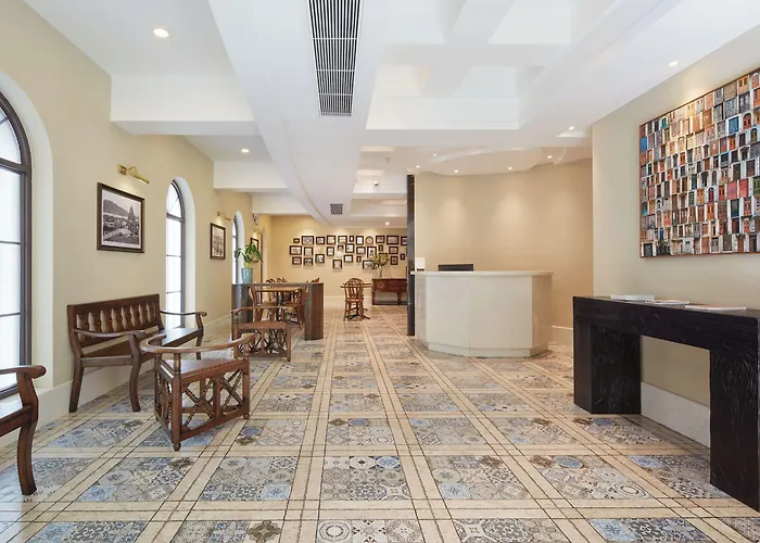 Ole Tai Sam Un Hotel