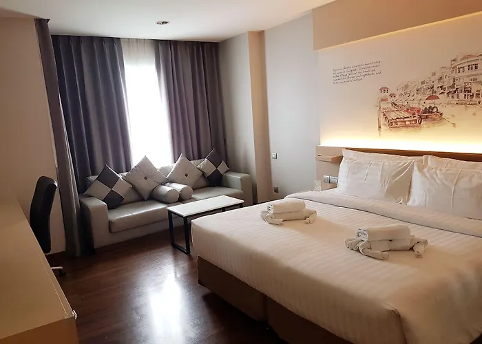 Hotel con piscina: Parinda Hotel