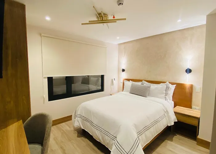 Saya Hotel&Suites