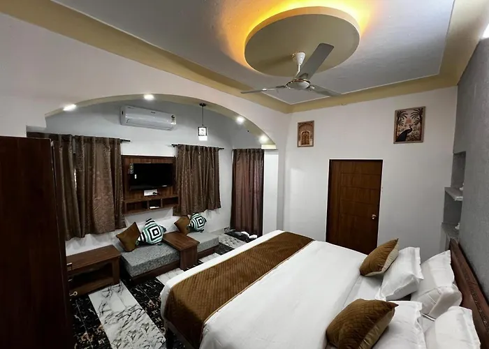 The Vasu Villa Stay 24 , A City Centre Homestay