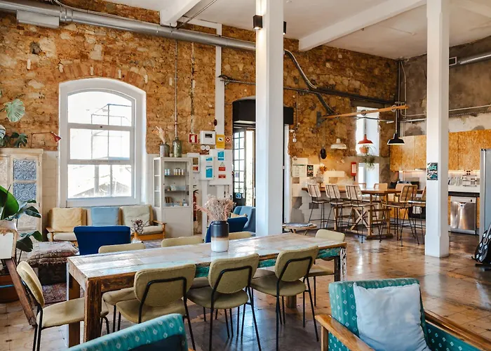 Lx Hostel