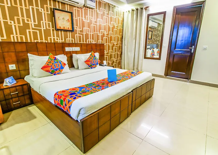 Fabhotel Signature Plaza