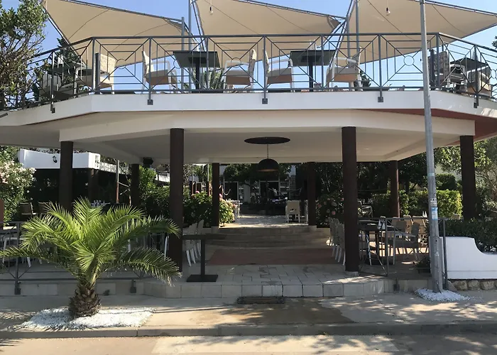 Guesthouse Punta Mira - Beachfront