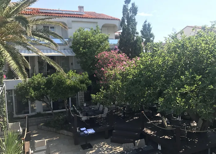 Guesthouse Punta Mira - Beachfront