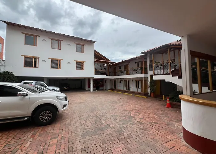 Hotel Cacique Real
