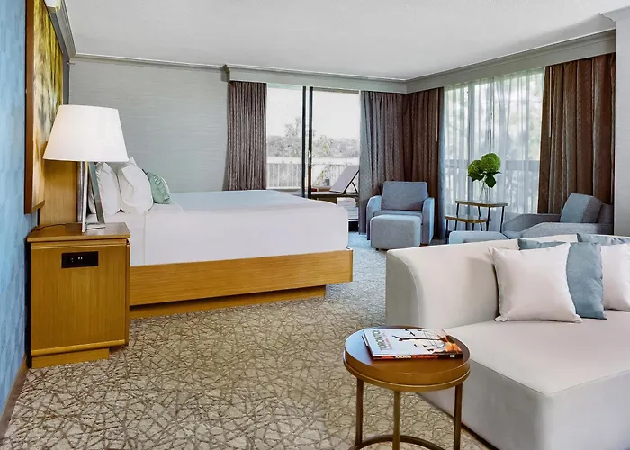 Crowne Plaza Toronto - North York By Ihg