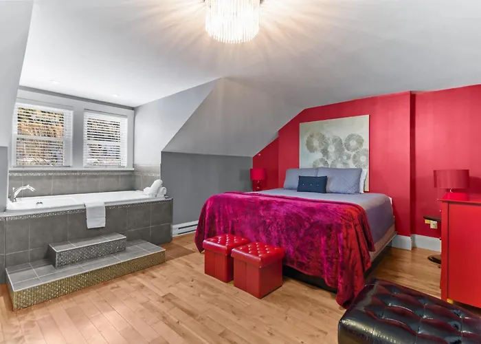 Downtown Gem 2Br Tub Parking