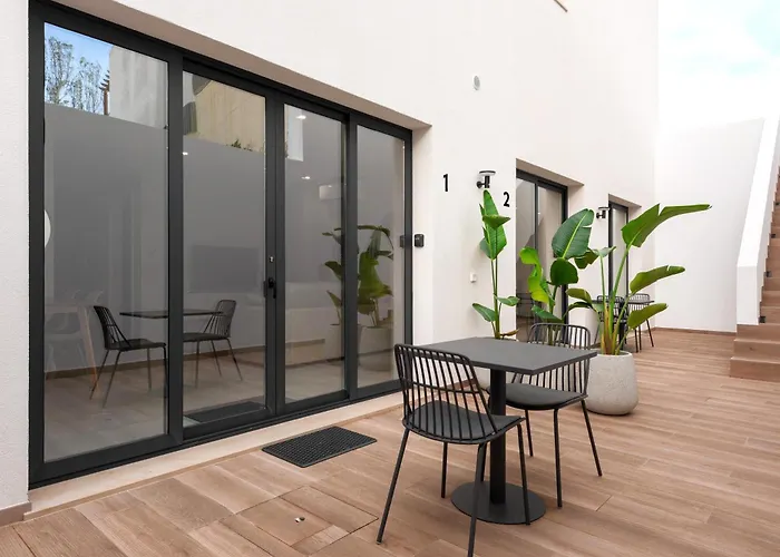 Villa 41 - Private Studios Faro Airport, Beach&City Center