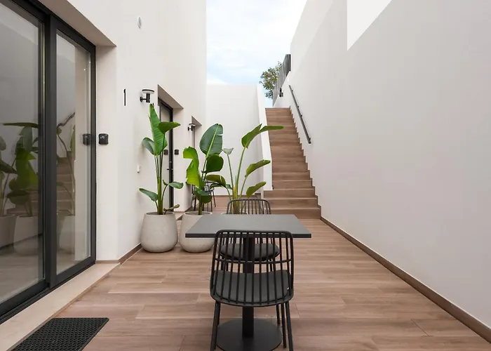 Villa 41 - Private Studios Faro Airport, Beach&City Center