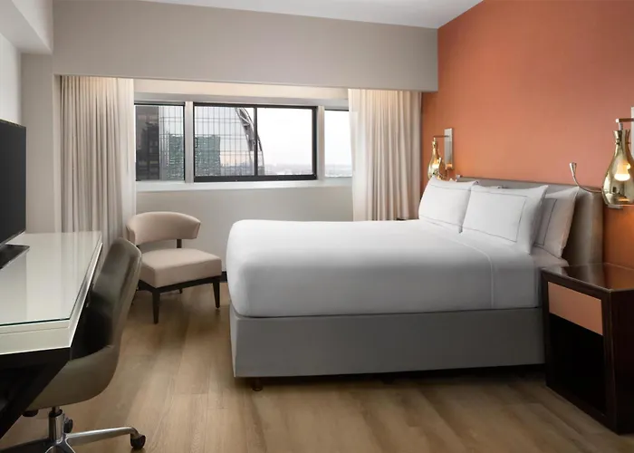  Millennium Hilton New York One Un Plaza