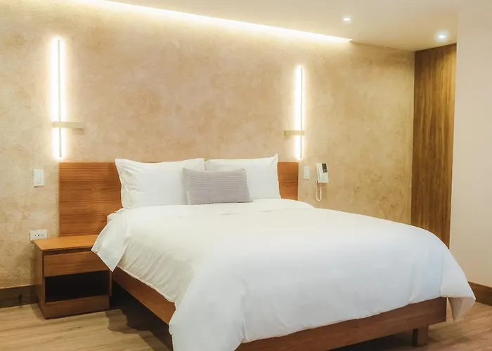 Saya Hotel&Suites