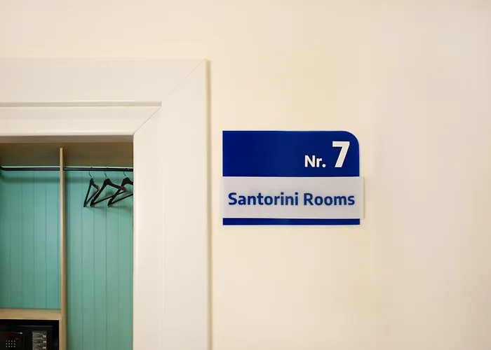 Santorini Rooms Drymades
