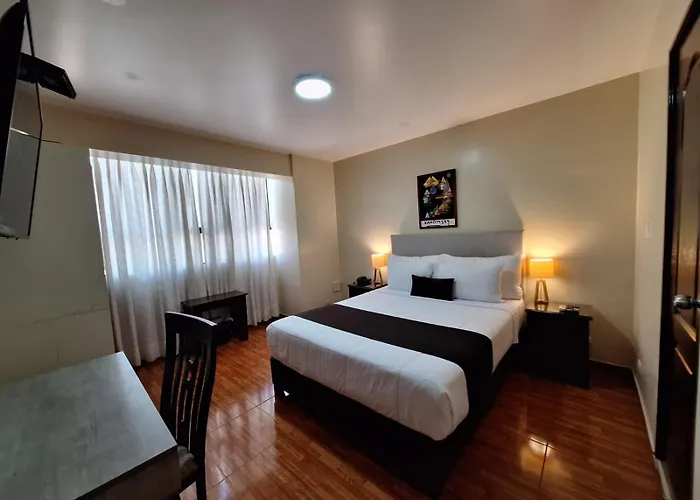Epiqus Hotel