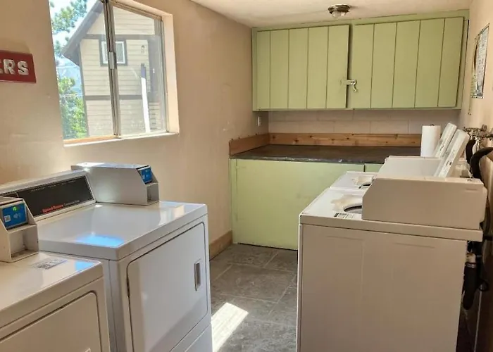 Mammoth View Villas 35