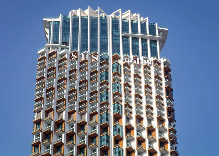 SLS &Residences