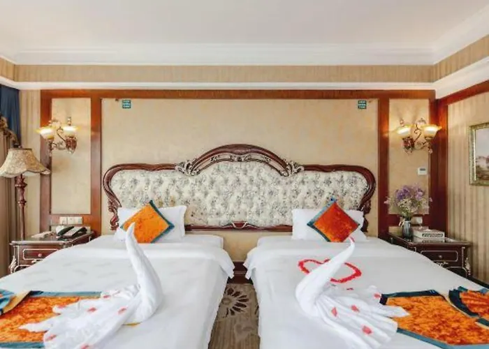 Chengdu French Theme Gold Palace