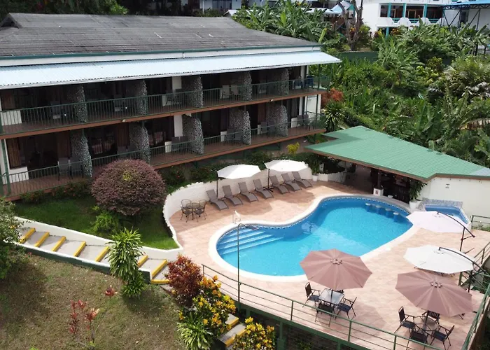 Tabulia Tree Hotel And Villas