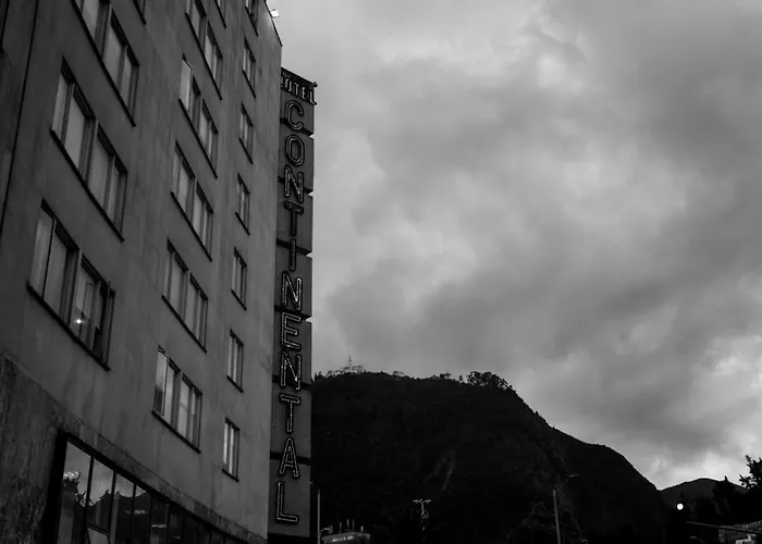Hotel Continental Bluedoors