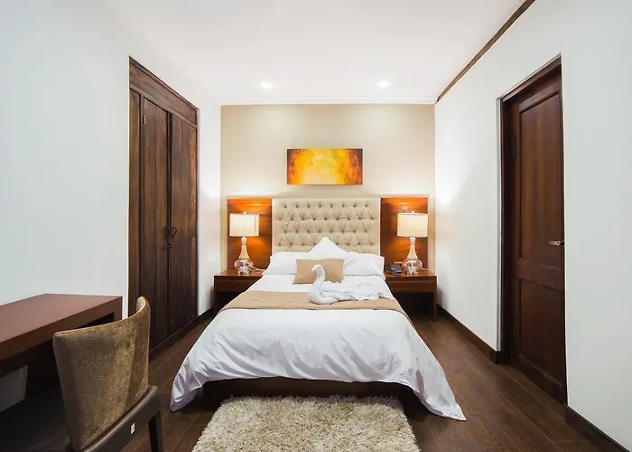 Felicia Hotel&Suites
