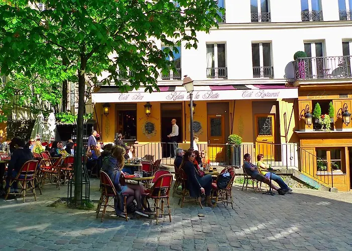 Abbesses Montmartre Apartment
