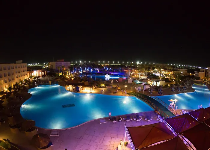 Hotel Ping Pong: Titanic Aqua Park Resort - Families And Couples Only