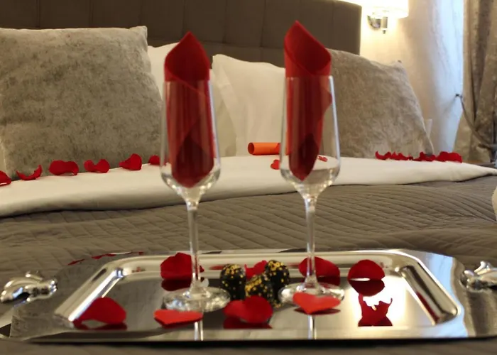 Casa de huéspedes: River Luxury Suites